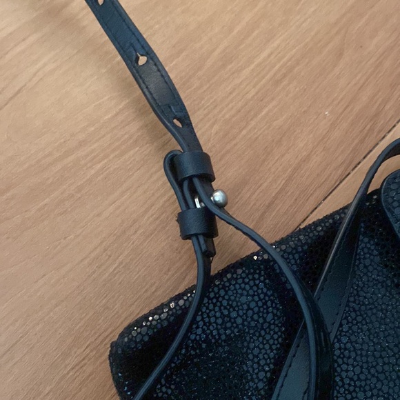 Radley London cell phone cross body - Picture 6 of 6